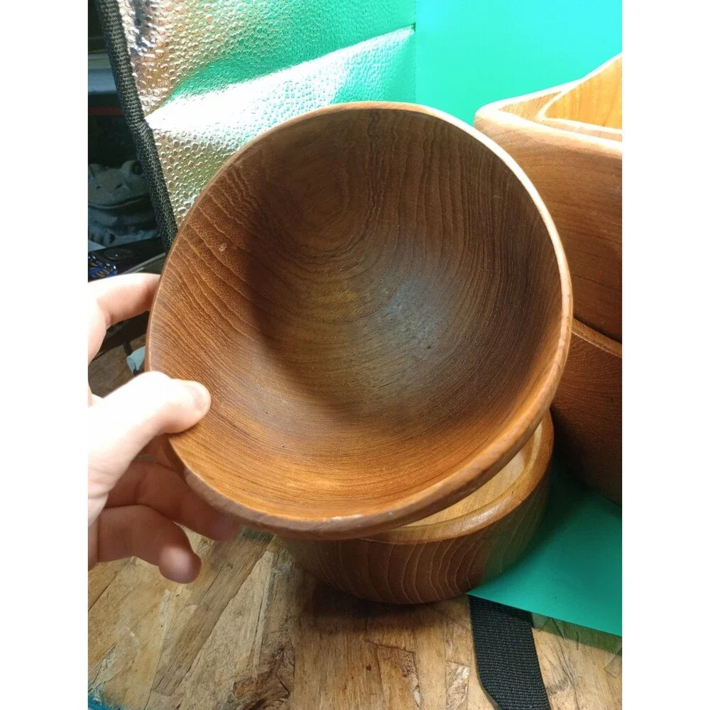 12 Bowls, 4 Salad Bowls, 2 Mixing Bowls, 1 Bigger Salad Mixing Bowl Wood Set